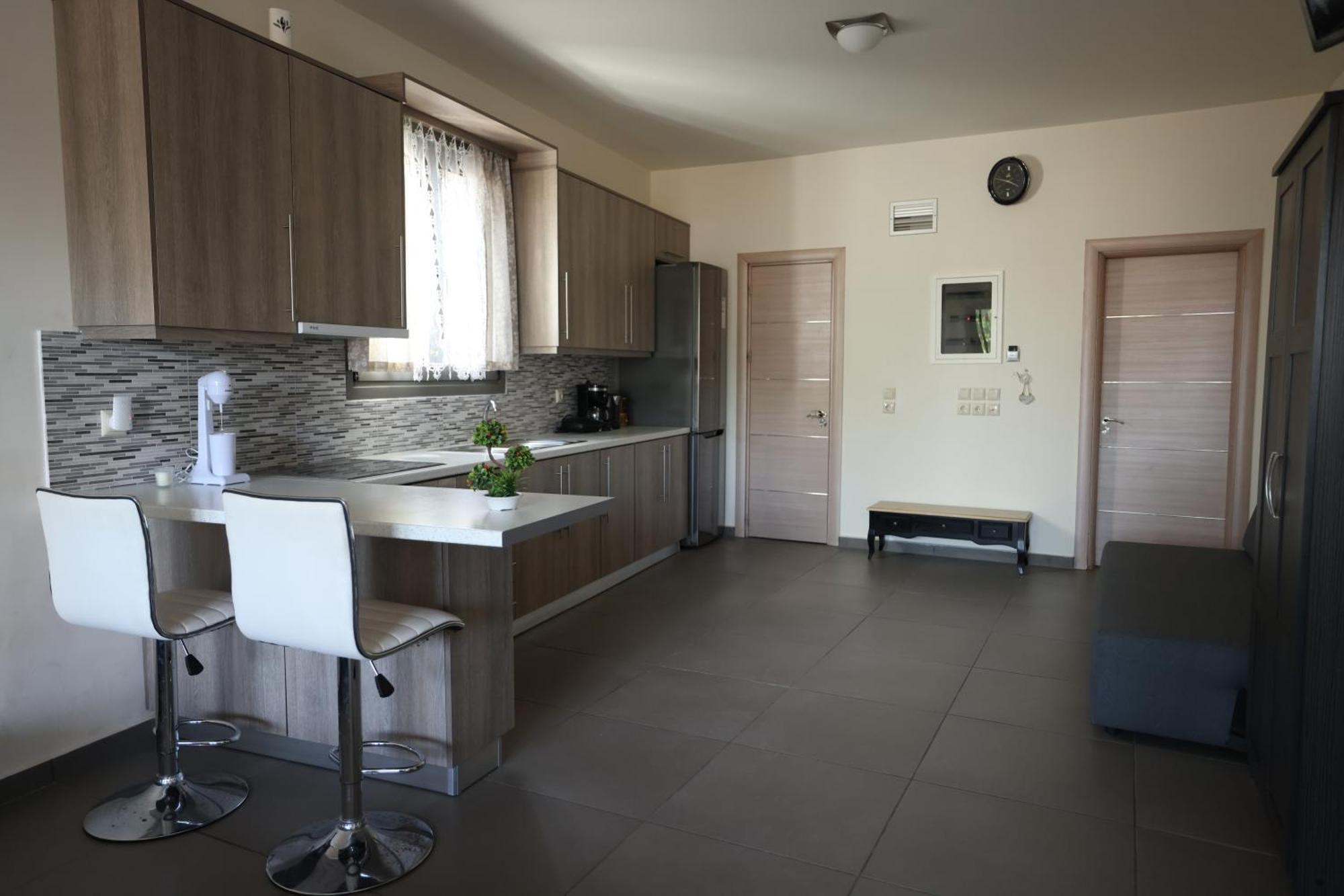 Filippos Apartments Амаринтос Екстериор снимка