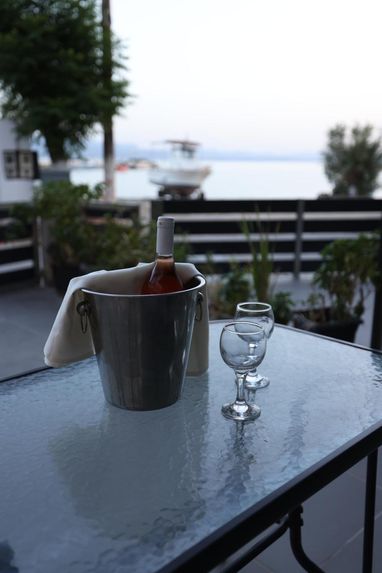 Filippos Apartments Амаринтос Екстериор снимка